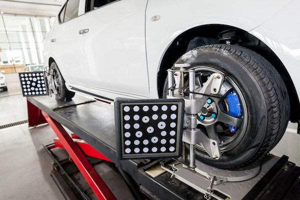 5 Signs It's Time for a Wheel Alignment